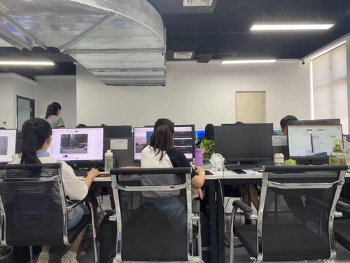 大模型狂歡背后的隱秘角落 富士康工人轉向AI標注，青春喂養AI后的未來迷思